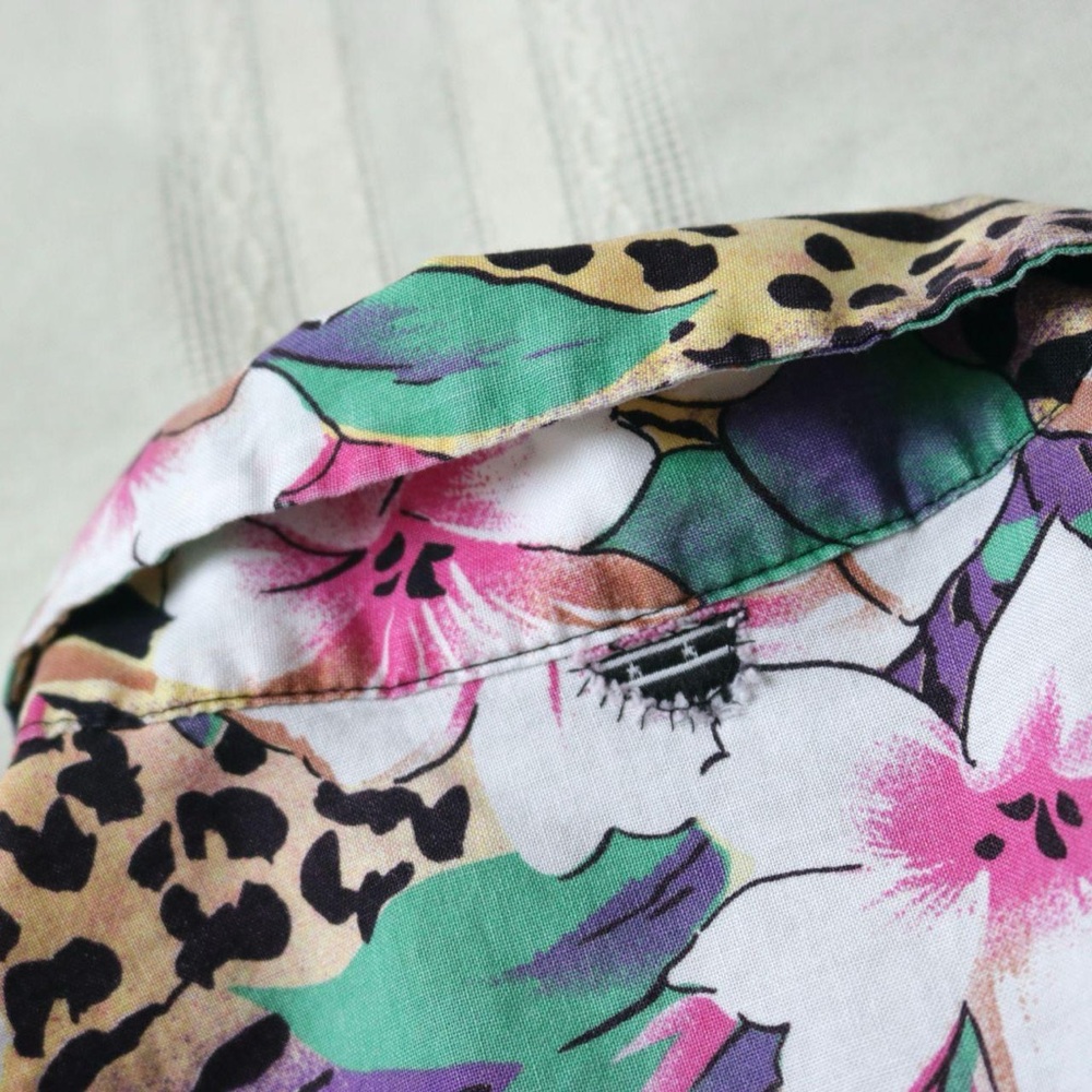 Tropical wild cat patterned button down shirt - image 7
